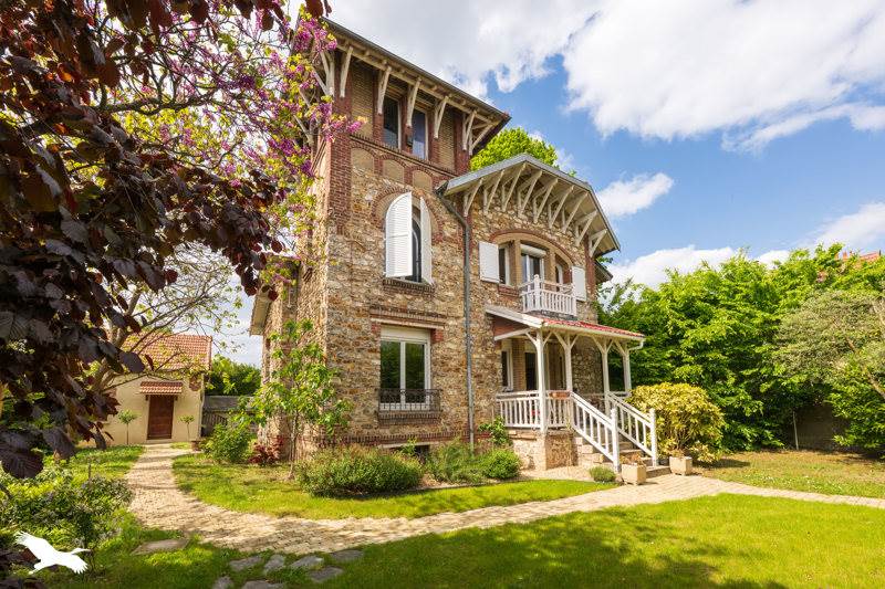 Vente Maison EAUBONNE - 7 pièces -149 m² - (95600)