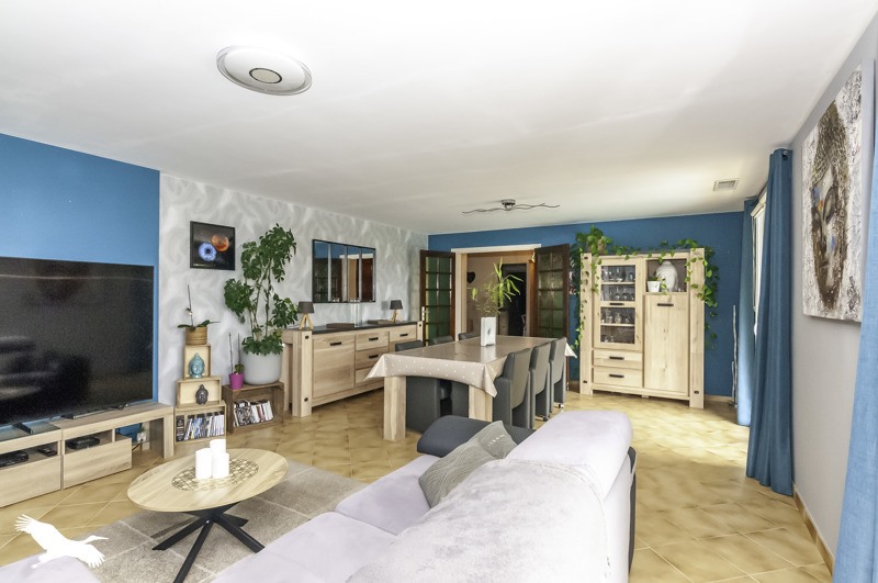Vente Maison CORNEILHAN - 6 pièces -142 m² - (34490)