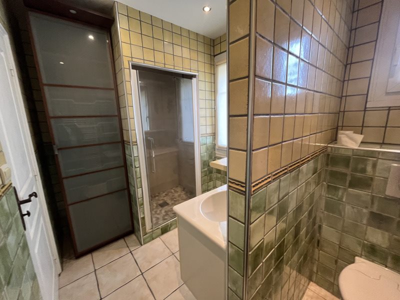 Vente Maison BOUJAN SUR LIBRON - 7 pièces -155 m² - (34760)