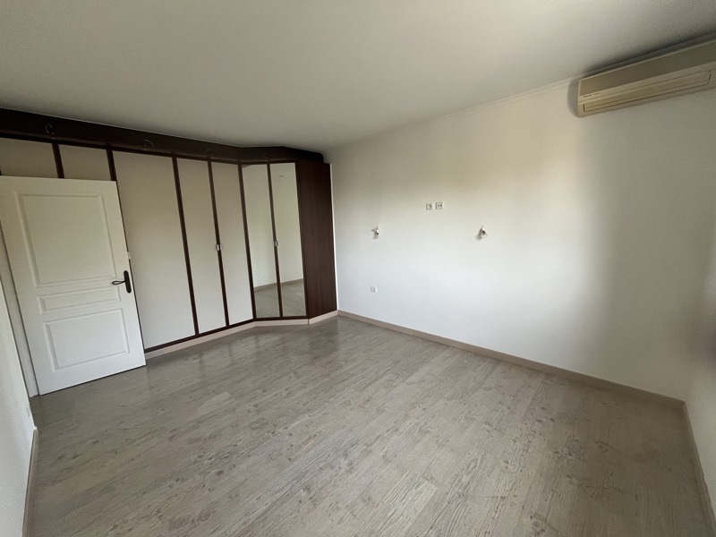 Vente Maison BOUJAN SUR LIBRON - 7 pièces -155 m² - (34760)