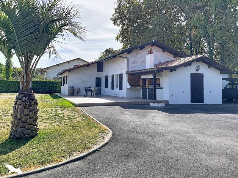 Vente Maison Saint-Vincent-de-Tyrosse - 5 pièces -145 m² - (40230)