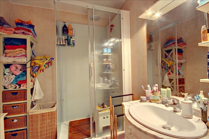 Vente Appartement AUBERGENVILLE - 4 pièces -74 m² - (78410)