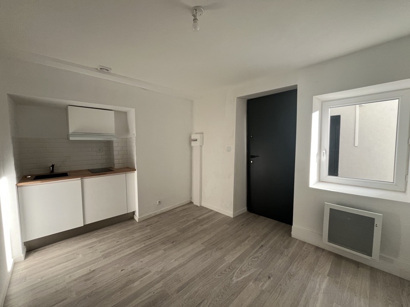 Vente Appartement MEULAN EN YVELINES - 1 pièce -15 m² - (78250)