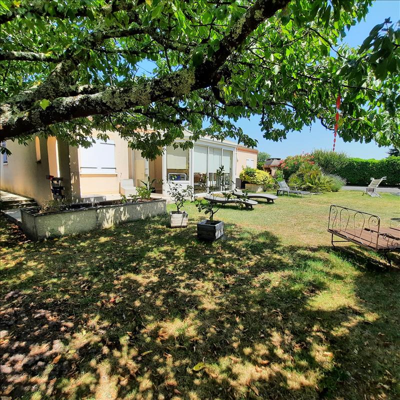 Vente Maison CAMBLANES ET MEYNAC - 5 pièces -131 m² - (33360)