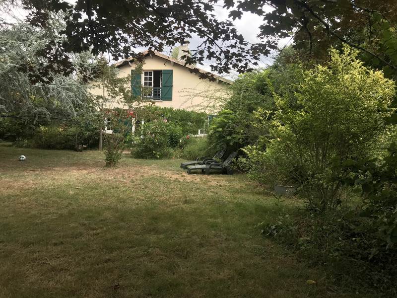 Vente Maison CARIGNAN DE BORDEAUX - 6 pièces -160 m² - (33360)