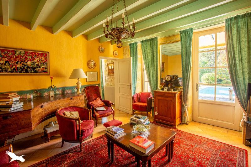 Vente Maison CAMBLANES ET MEYNAC - 9 pièces -275 m² - (33360)