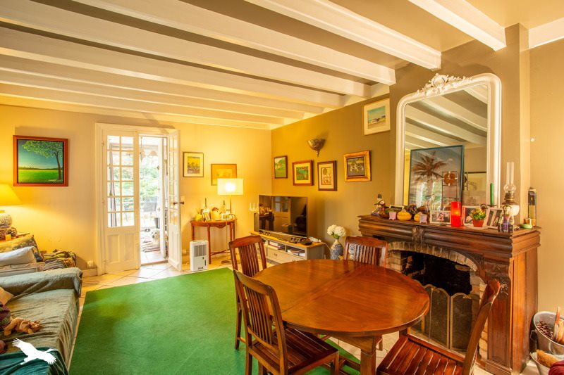 Vente Maison ST CAPRAIS DE BORDEAUX - 6 pièces -184 m² - (33880)