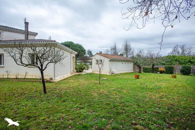 Vente Maison CARIGNAN DE BORDEAUX - 5 pièces -160 m² - (33360)