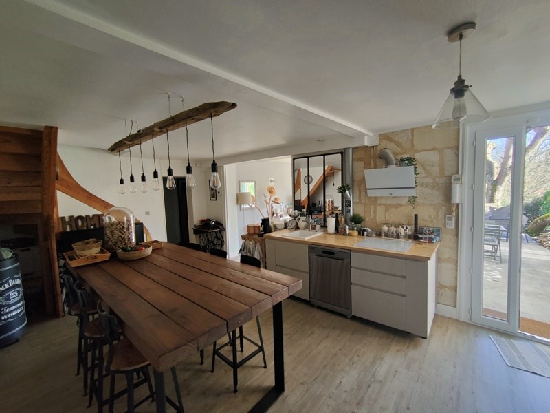 Vente Maison QUINSAC - 5 pièces -114 m² - (33360)