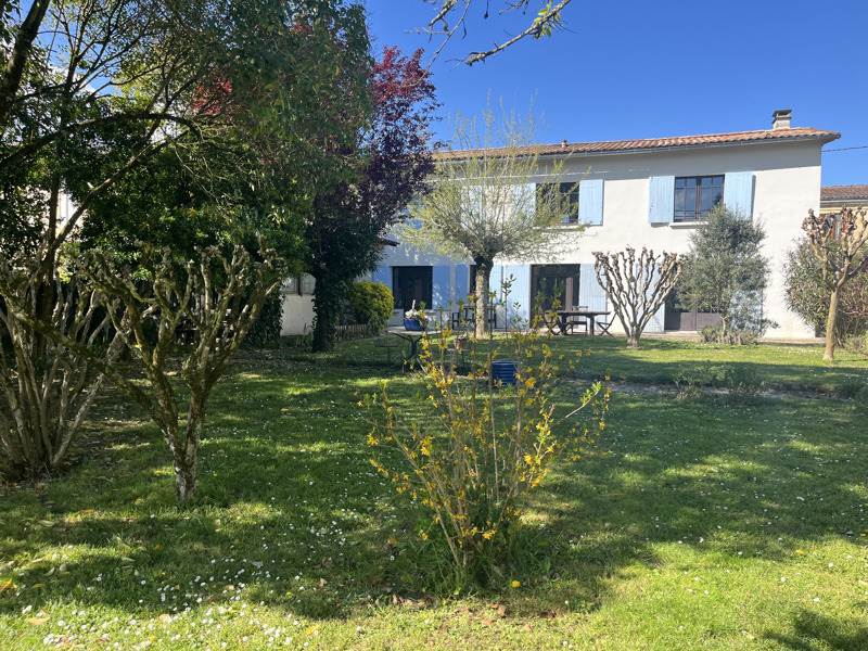 Vente Maison CAMBLANES ET MEYNAC - 5 pièces -153 m² - (33360)