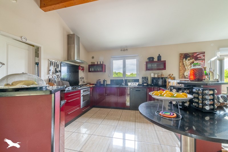 Vente Maison CAMBLANES ET MEYNAC - 6 pièces -199 m² - (33360)