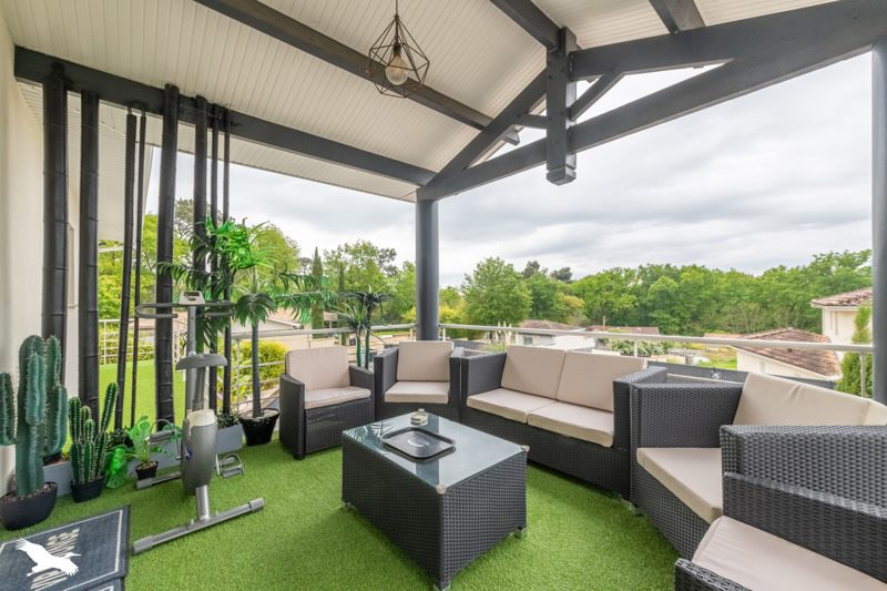 Vente Maison CAMBLANES ET MEYNAC - 6 pièces -199 m² - (33360)