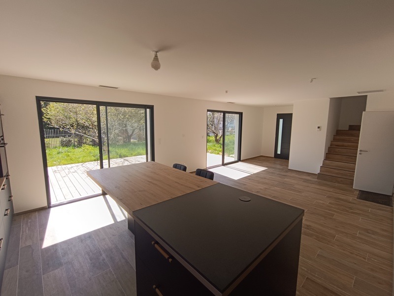 Vente Maison ST CAPRAIS DE BORDEAUX - 5 pièces -118 m² - (33880)