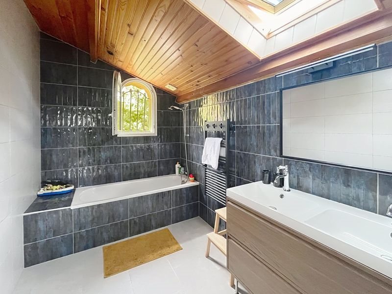 Vente Maison Carignan-de-Bordeaux - 5 pièces -112 m² - (33360)