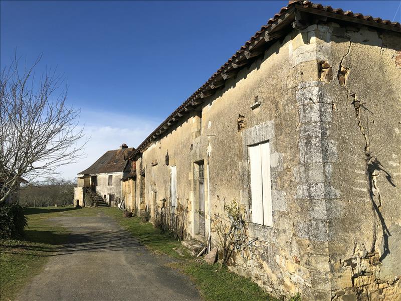 Ferme à Nantheuil