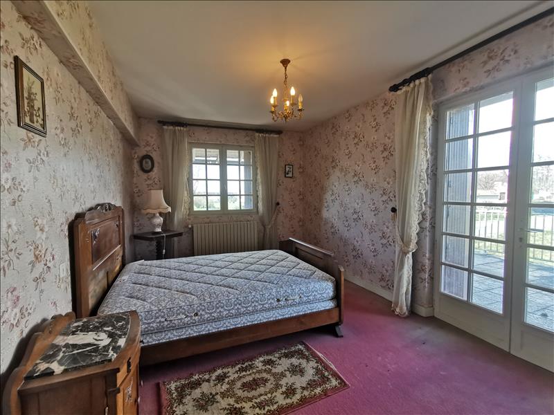 Vente Maison MIALET - 8 pièces -229 m² - (24450)