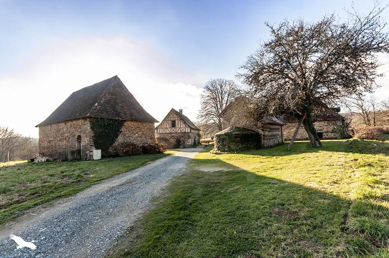 Maison en pierre à Nanthiat