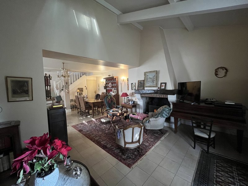 Vente Maison MIALET - 5 pièces -142 m² - (24450)
