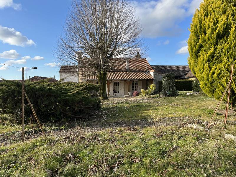 Vente Maison MIALET - 5 pièces -142 m² - (24450)