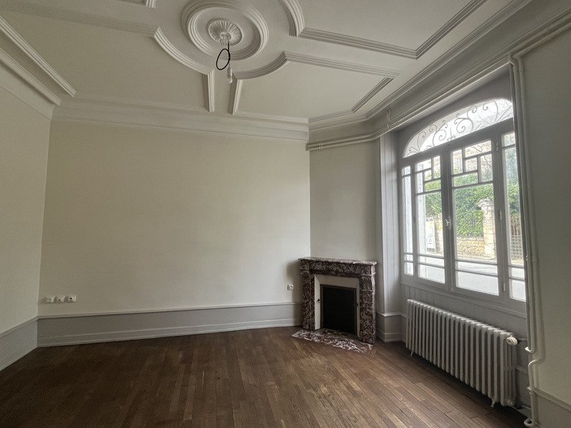 Vente Maison THIVIERS - 6 pièces -150 m² - (24800)