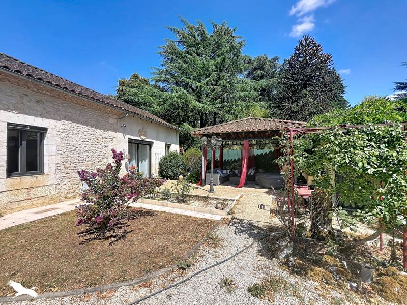Vente Maison VAUNAC - 4 pièces -171 m² - (24800)