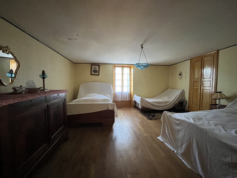 Vente Maison NANTHIAT - 3 pièces -68 m² - (24800)
