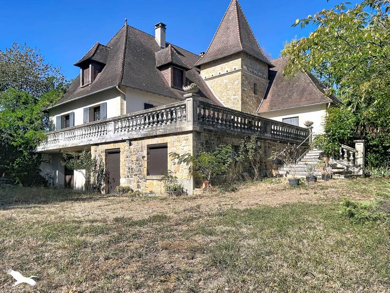 Maison 5 pièces 252 m² · à Thiviers · 252 m² · 493 500 €