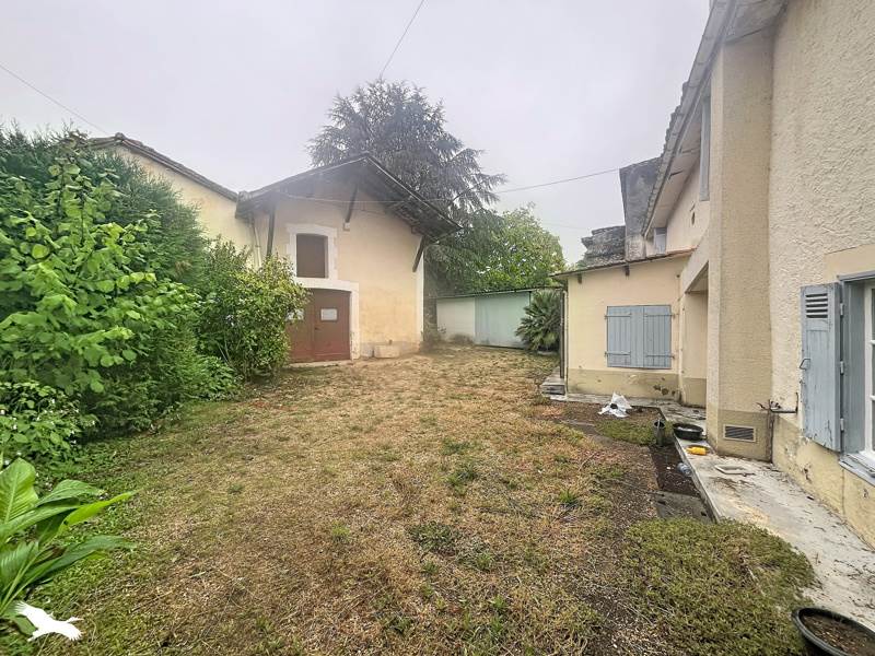 Vente Maison Corgnac-sur-l'Isle - 8 pièces -169 m² - (24800)