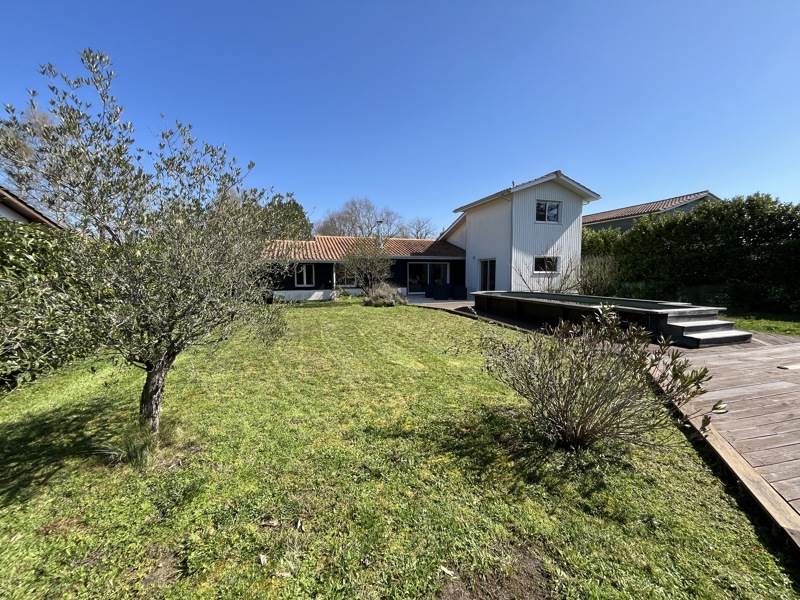 Vente Maison BIGANOS - 6 pièces -142 m² - (33380)
