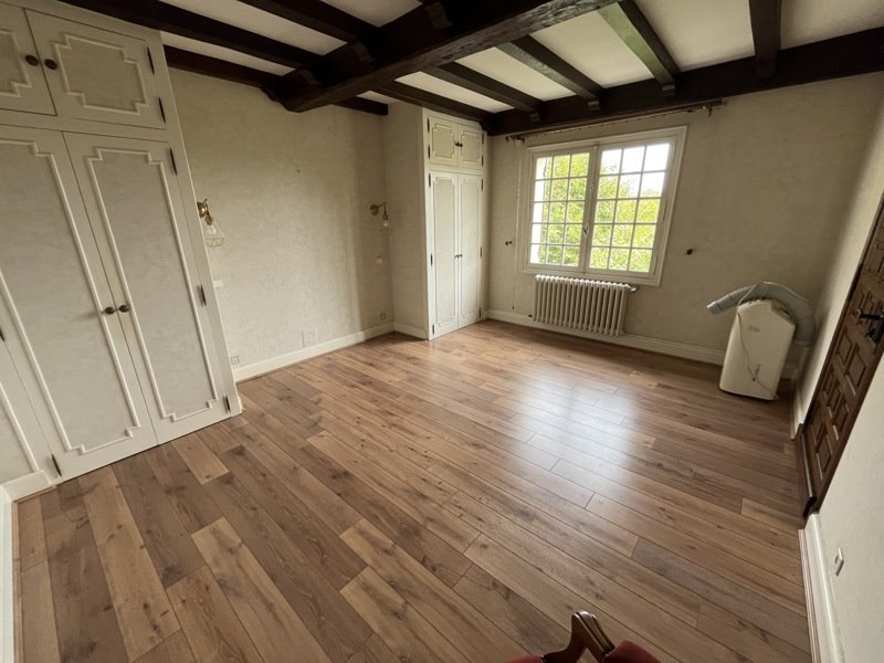 Vente Maison BIGANOS - 5 pièces -210 m² - (33380)