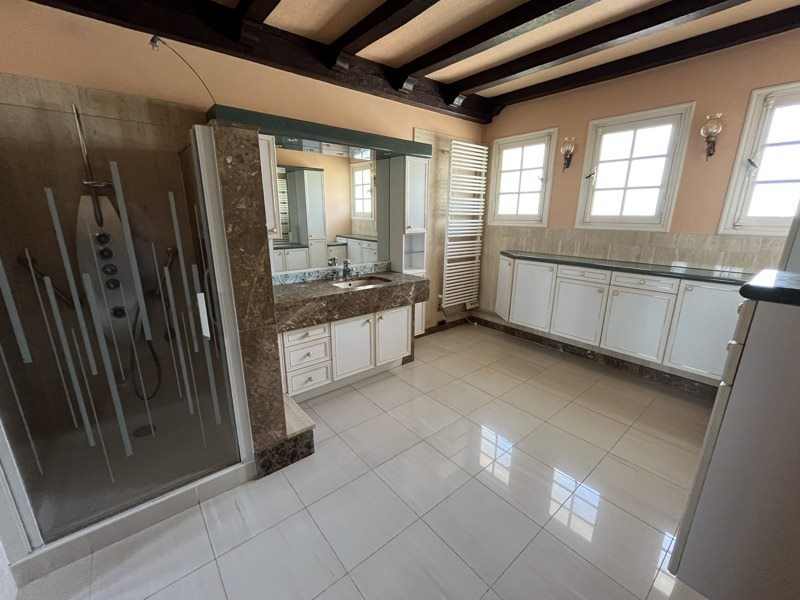 Vente Maison BIGANOS - 5 pièces -210 m² - (33380)