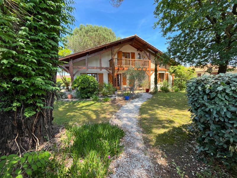 Vente Maison BIGANOS - 6 pièces -153 m² - (33380)