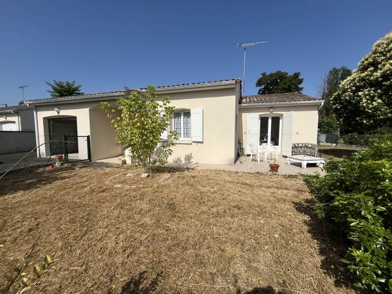Vente Maison BARBEZIEUX ST HILAIRE - 4 pièces -85 m² - (16300)
