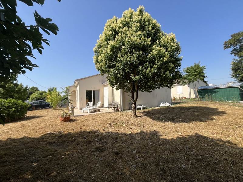 Vente Maison BARBEZIEUX ST HILAIRE - 4 pièces -85 m² - (16300)