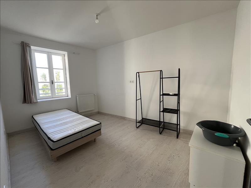 Vente Immeuble BARBEZIEUX ST HILAIRE - -  155 m² - (16300)