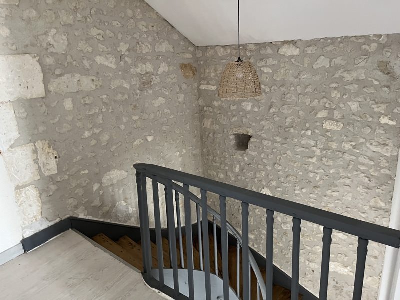 Vente Immeuble BARBEZIEUX ST HILAIRE - -  155 m² - (16300)