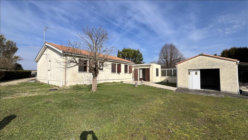 Vente Maison BARBEZIEUX ST HILAIRE - 5 pièces -142 m² - (16300)