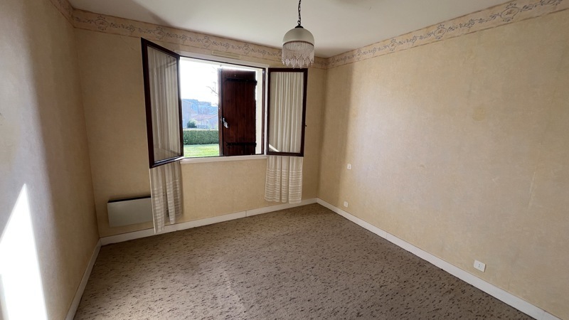 Vente Maison BARBEZIEUX ST HILAIRE - 5 pièces -142 m² - (16300)