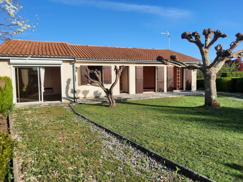 Vente Maison BARBEZIEUX ST HILAIRE - 5 pièces -142 m² - (16300)