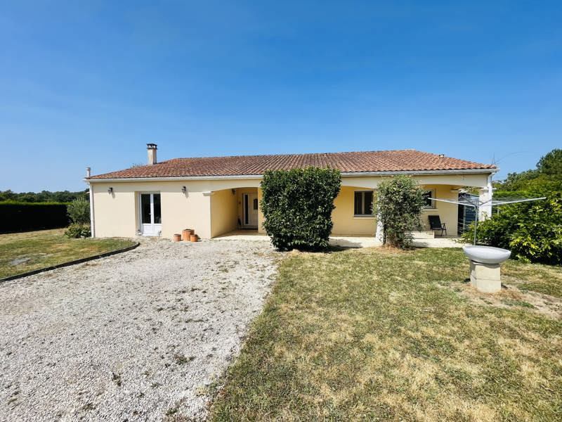Vente Maison CHILLAC - 7 pièces -169 m² - (16480)