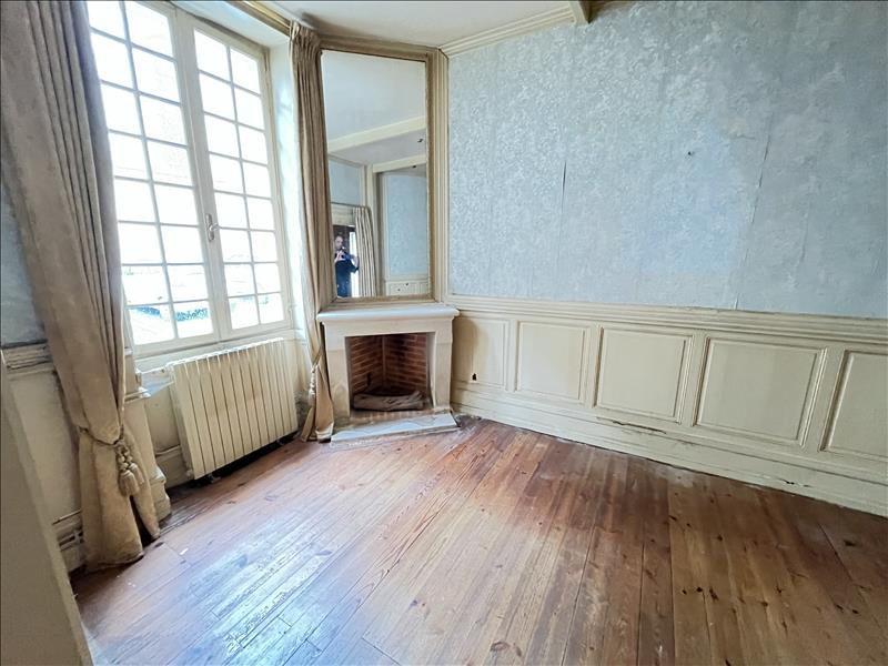 Vente Maison BARBEZIEUX ST HILAIRE - 9 pièces -159 m² - (16300)