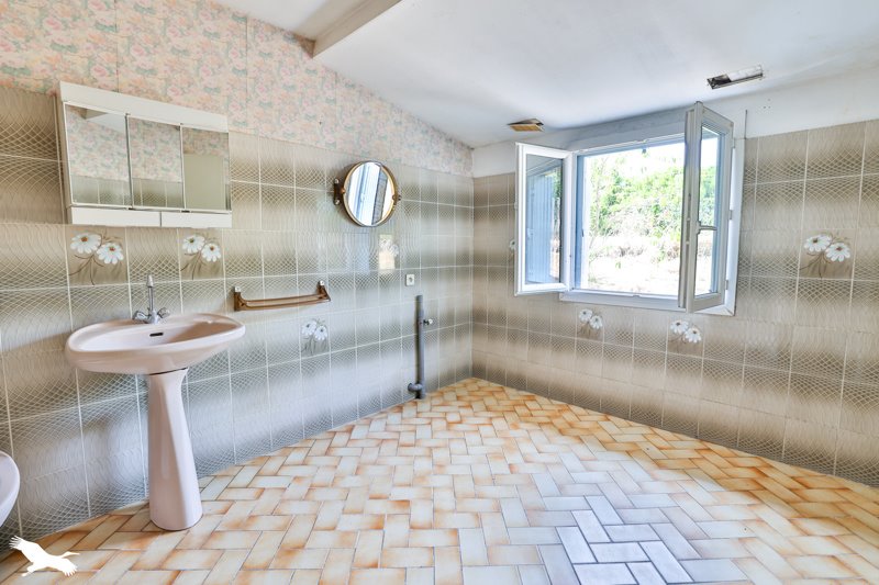 Vente Maison TOUVERAC - 9 pièces -174 m² - (16360)