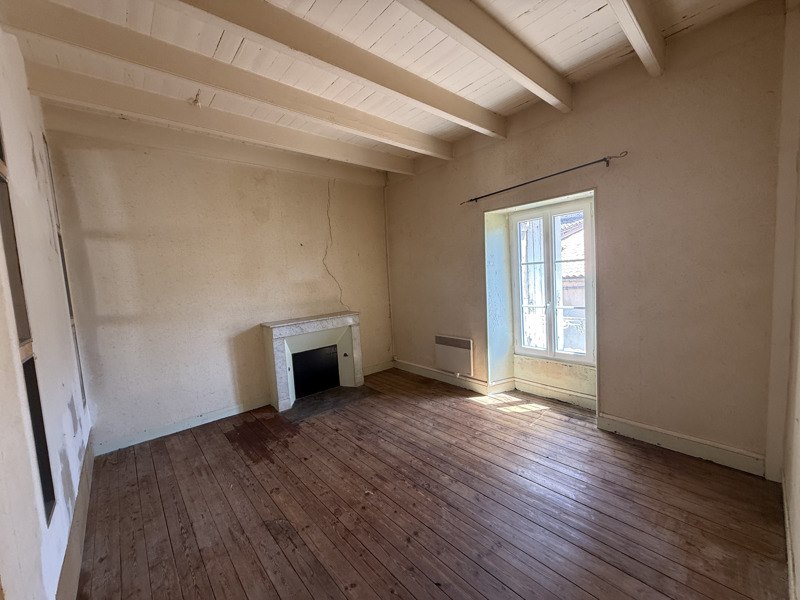 Vente Maison LA ROCHEFOUCAULD EN ANGOUMOIS - 7 pièces -130 m² - (16110)