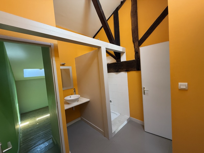 Vente Maison LA ROCHEFOUCAULD EN ANGOUMOIS - 7 pièces -130 m² - (16110)