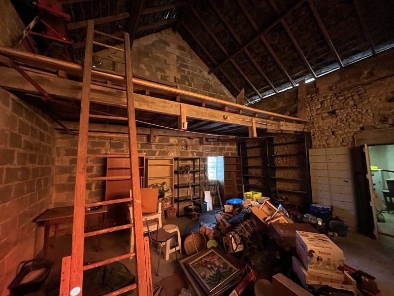 Vente Maison BARBEZIEUX ST HILAIRE - 5 pièces -152 m² - (16300)