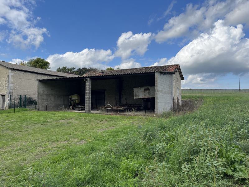 Vente Grange BELLEVIGNE - 1 pièce -80 m² - (16120)