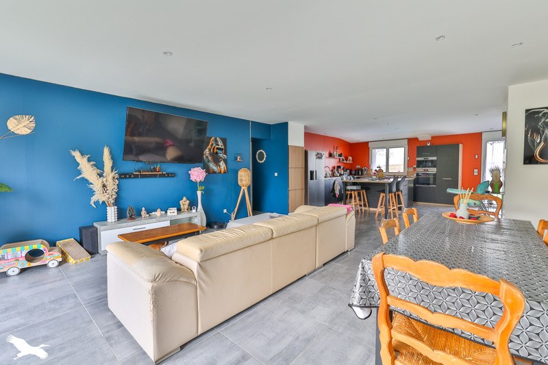 Vente Maison CHANTILLAC - 6 pièces -188 m² - (16360)