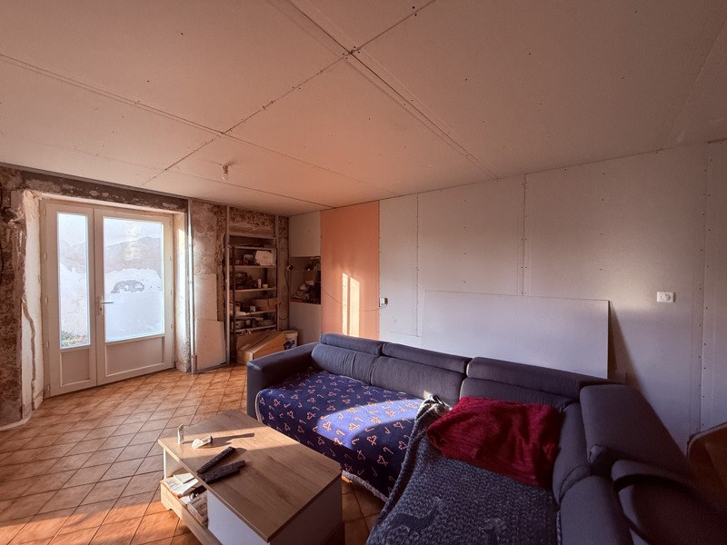 Vente Maison BARBEZIEUX ST HILAIRE - 5 pièces -103 m² - (16300)