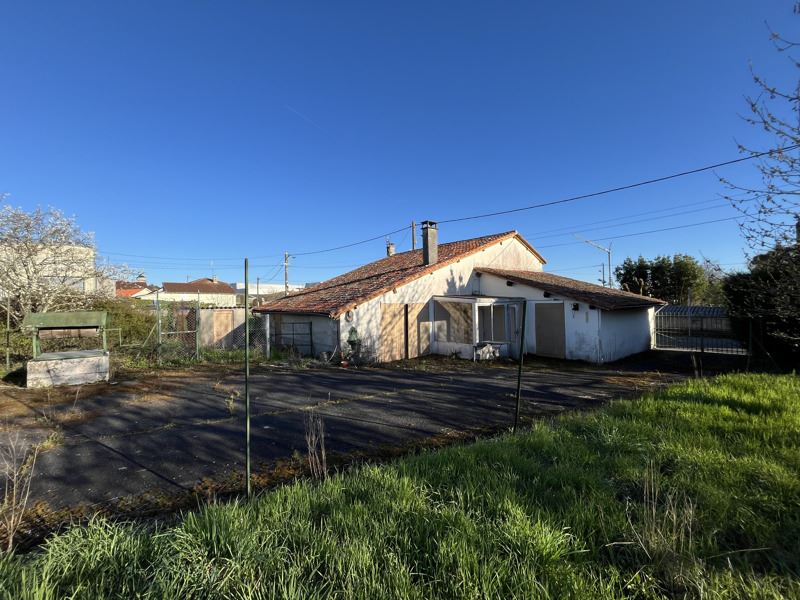 Vente Maison BARBEZIEUX ST HILAIRE - 5 pièces -93 m² - (16300)