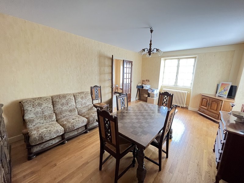 Vente Maison BELLEVIGNE - 10 pièces -181 m² - (16120)